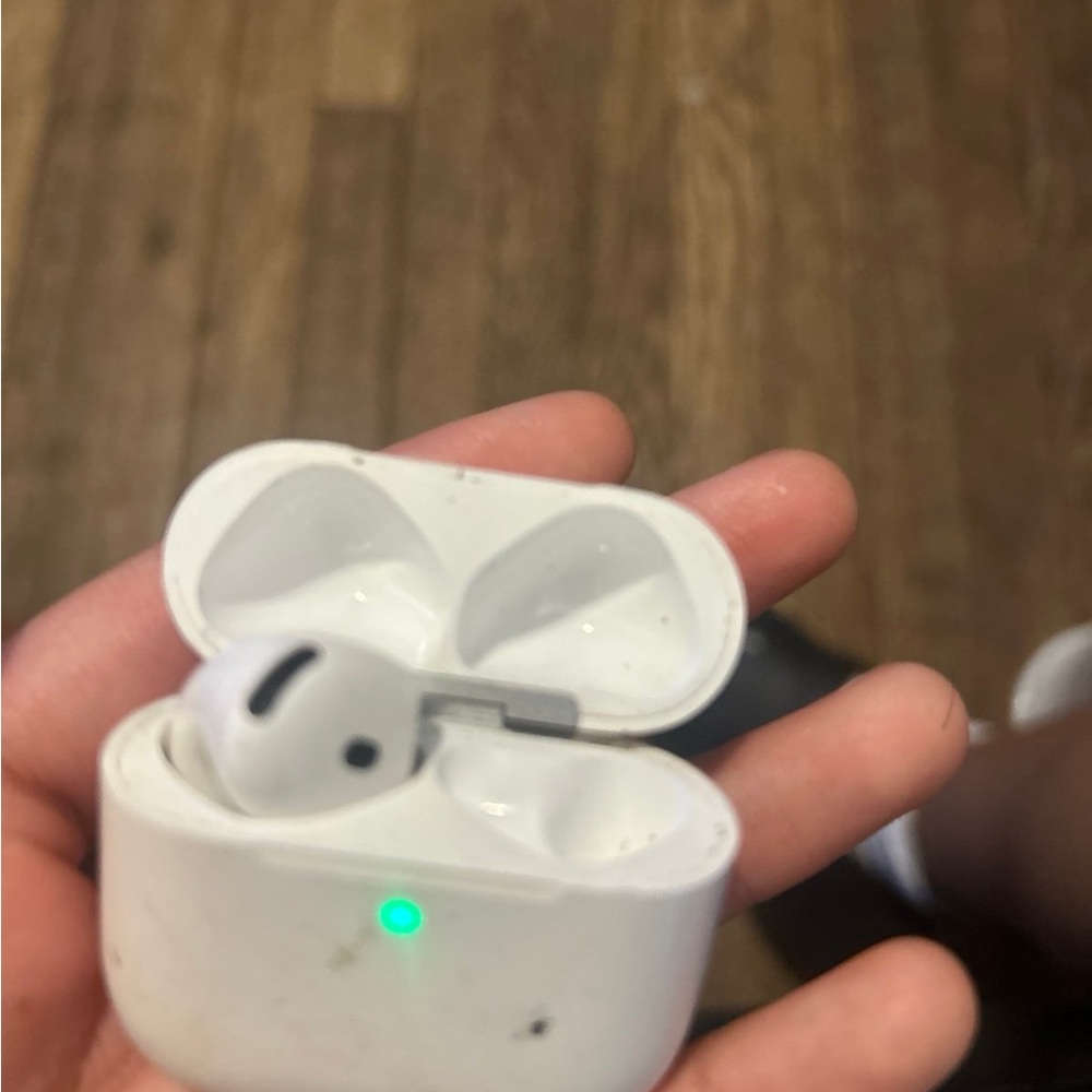 AirPods